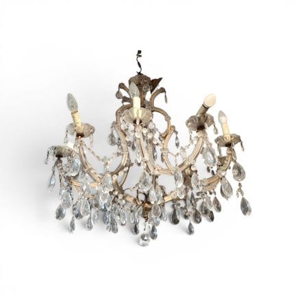 Important lustre en métal, plaquettes et pampilles