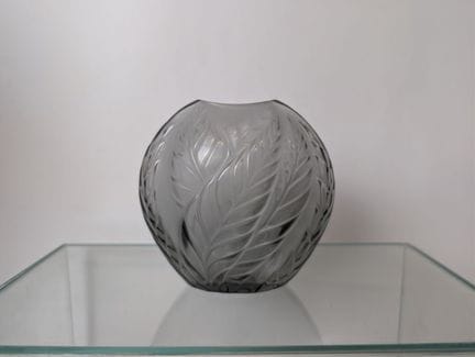 LALIQUE, Francia: Vaso modello "Filicaria" in cris