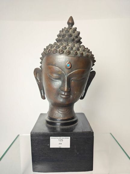 Laos: Testa di Buddha in bronzo patinato. Altezza: