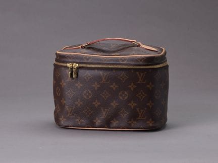 Louis VUITTON année 2025Trousse de toilette "Nice"