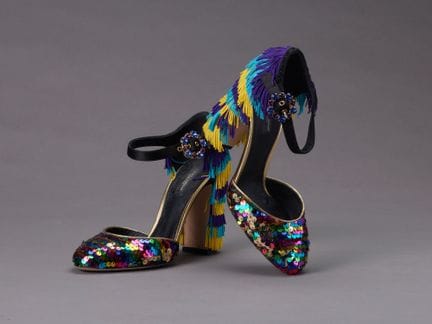 DOLCE GABBANA. Par de zapatos de salón abiertos co