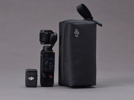 Estuche Creator Combo que contiene la cámara DJI O