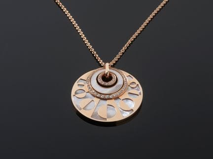 BULGARI, modelo «Intarsio», collar de oro amarillo