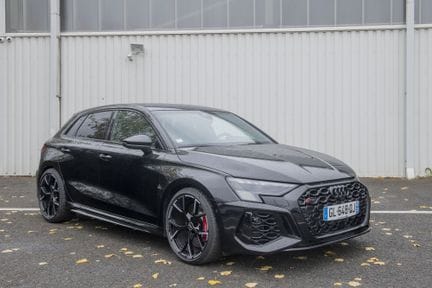 AUDI RS3 Sportback, essence, imm. GL-648-QJ, type 