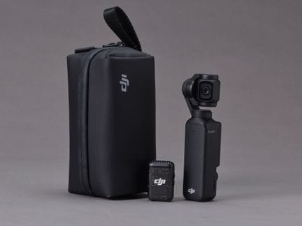 Estuche Creator Combo que contiene la cámara DJI O
