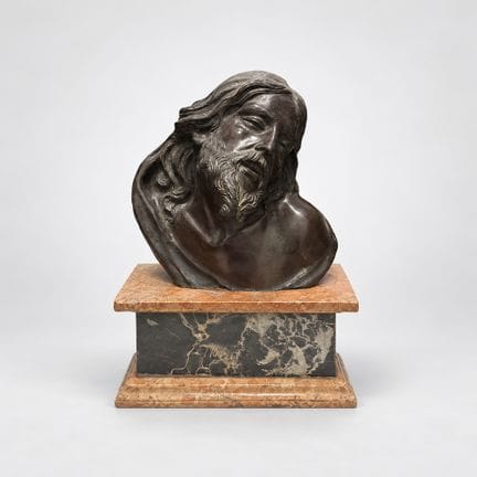 97. 基督面容，青铜，带有深色火烧古铜色，19世纪
大理石长方体底座，整体尺寸为32×23×16厘