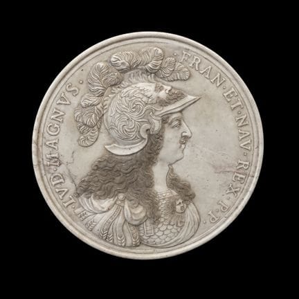 39. Grand médaillon en marbre blanc représentant l