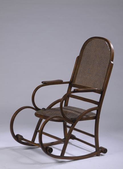 ANONYMOUS
Rocking chair made of bent beech, with a