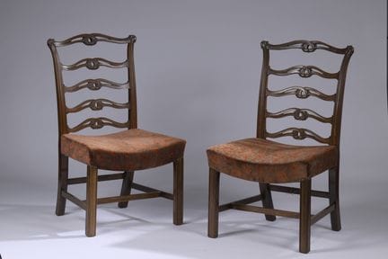 AUSTRIAN WORK
Pair of chairs in molded and carved 