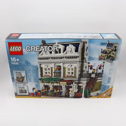 LEGO 10243 – Parisian Restaurant 2014   58 x 37.5 