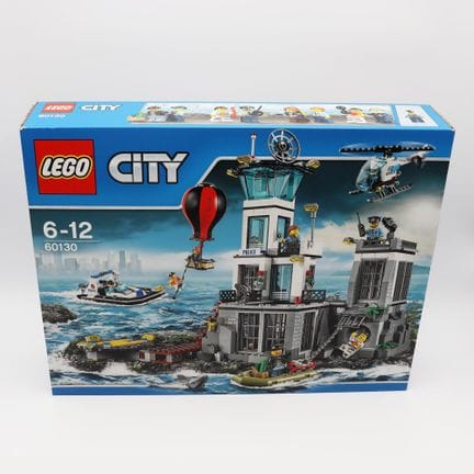 LEGO 60130 – Prison Island 2016   48 x 37.5 x 9 cm