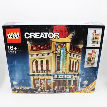 LEGO 10232 – Palace Cinema 2013   58 x 48 x 9 cm
T