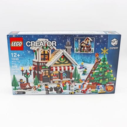 LEGO 10249 – Boutique de jouets d'hiver 2015   48 