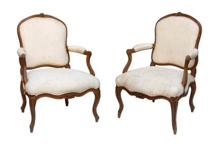 Paire de fauteuils vénitiens du XVIIIe siècle.   H