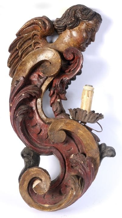 Wandfries mit Engel-Lampenhalter aus dem 18. Jahrh