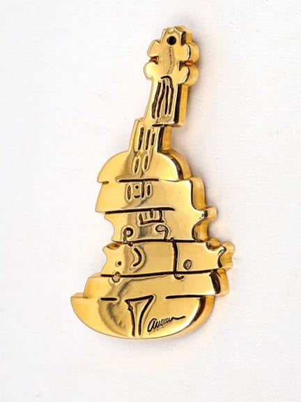 ARMAN (1928-2005)
Violín
Colgante-broche de metal 