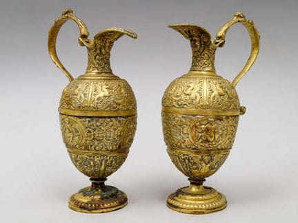 Dos jarras denominadas «de la Templanza», de bronc