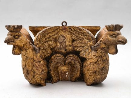 Consola de madera tallada y dorada, decorada con d