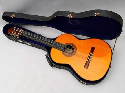 Guitarra clásica de Masao SHOJI fabricada en 1967.