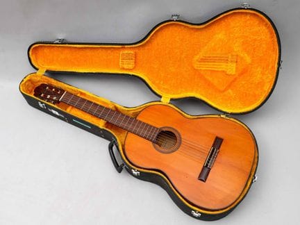 Guitarra clásica de Sakazo NAKADE fabricada en Tok