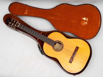 Guitarra clásica de Sakazo NAKADE fabricada en Tok