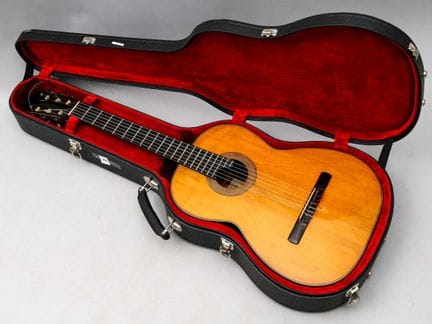 Guitarra flamenca de Juan GALAN fabricada en Bueno