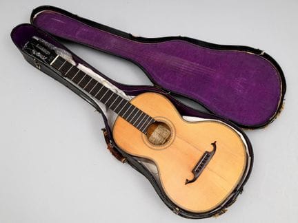 Guitarra de estilo romántico de Franciszek NIEWCZY