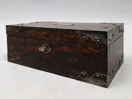 Caja de puros de madera exótica (probablemente de 