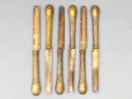 Sechs Messer, Klinge aus versilbertem Silber, Grif