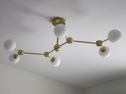 Lámpara colgante de latón con globos de cristal op