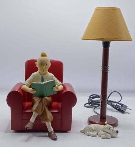 Hergé = PIXI REGOUT: Tintín, Tintín leyendo en su 