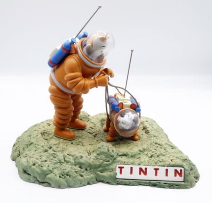 Hergé = MOULINSART: Tintín, Milú y los cosmonautas