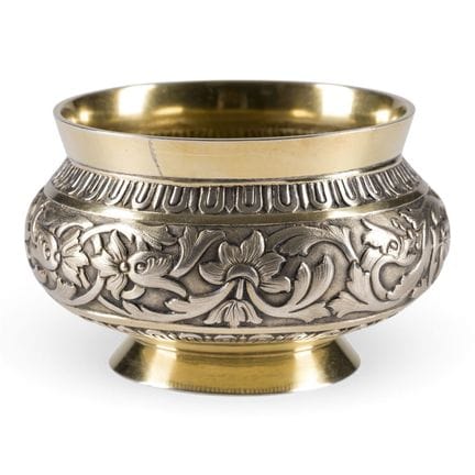 A LARGE SILVER BOWL WITH ACANTHUS SCROLL Russian, 