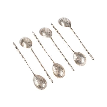 SIX SILVER TEASPOONS WITH ENGRAVED DECORATION Russ