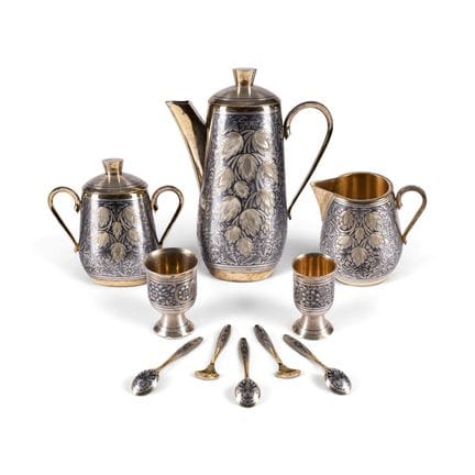 A SILVER AND NIELLO COFFEE POT, CREAM JUG, COVERED