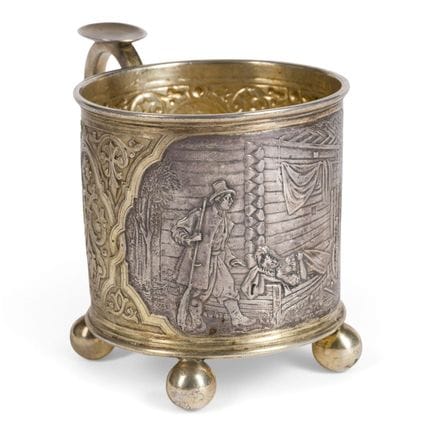A VERY FINE SILVER TEA GLASS HOLDER WITH A HUNTER 