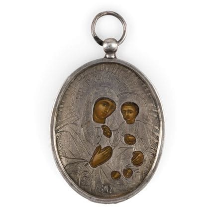 AN ICON PENDANT OF THE IVERSKAYA MOTHER OF GOD WIT
