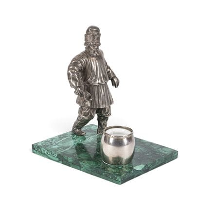 A FIGURAL SILVER SALT CELLAR IN THE FORM OF A PEAS
