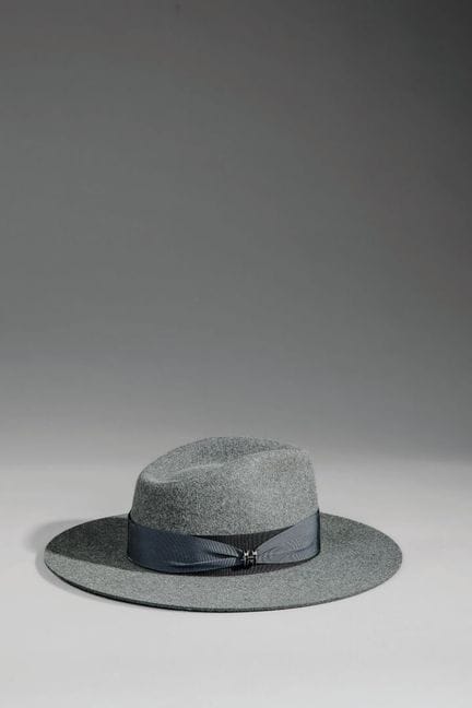 HERMES-PARIS
Joli chapeau de dame "Faubourg" en fe