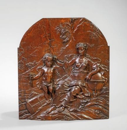 Joli panneau de boiserie de forme chantourné 
Déco
