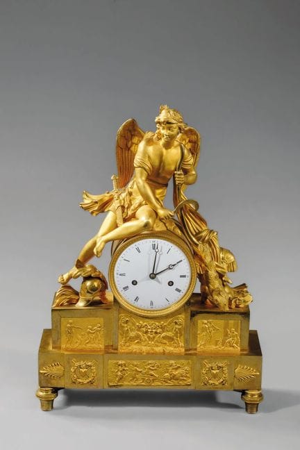 Pendule ou horloge en bronze doré et ciselé
La par