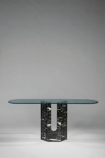 CATTELAN
Consolle modello "Naxos", con piano ovale