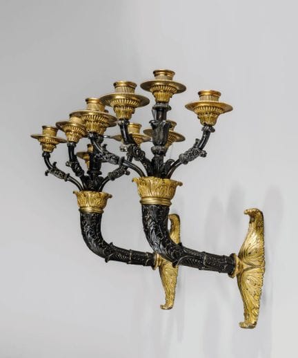 Paire d'appliques en bronze à deux patines brune e