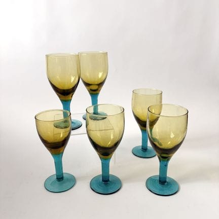 20. JAHRHUNDERT 
Set aus 6 Stielgläsern aus Glas, 