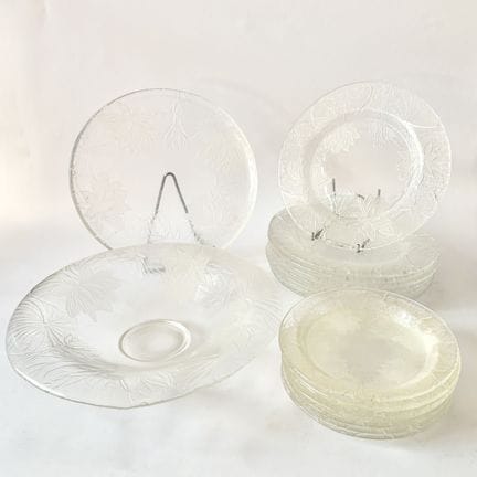 MODERNE KUNST
Servierset aus teilweise satiniertem