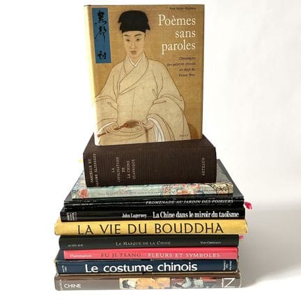 ARTES - ASIA
Colección de 10 obras:
- Atlas de Chi