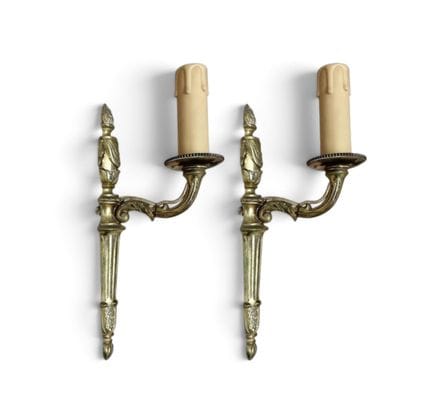 STIL LOUIS XVI
Paar Wandleuchten mit einem Leuchte