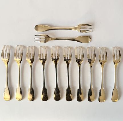 CHRISTOFLE 
Modell Cluny
12er-Set Kuchengabeln aus