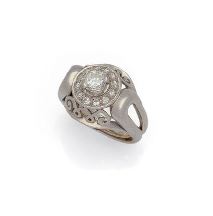 ANELLO A CUPOLA in oro bianco 18 carati (750/1000)