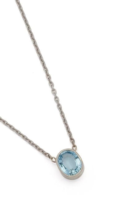 PENDENTIF en argent (925/1000) agrémenté d’une aig